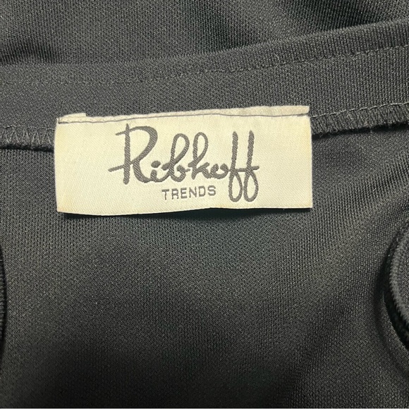 JOSEPH RIBKOFF black cold shoulder bell sleeve crop top blouse women’s size 0 - Picture 7 of 8